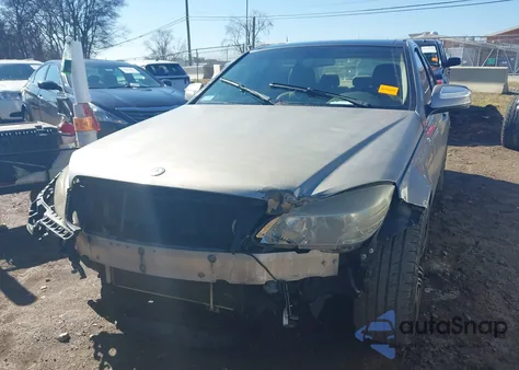 2009 Mercedes-Benz C 300 Luxury/Sport z USA, uszkodzony, nr VIN WDDGF54X09F227402